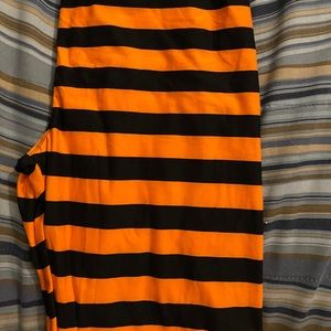 Lularoe Halloween leggings, orange black stripes